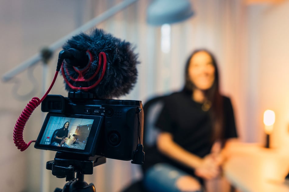 „Pflege braucht echte Innovationen, Digitalisierung allein reicht nicht“ – Maxie Lutze im Interview